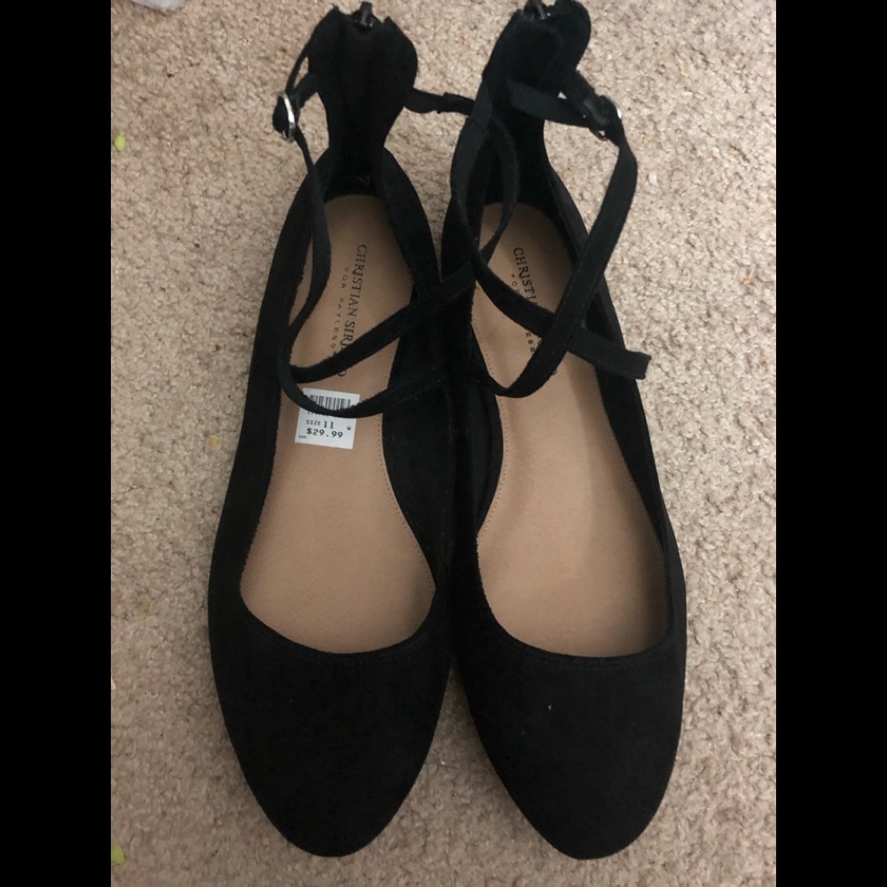11W black flats with ankle straps